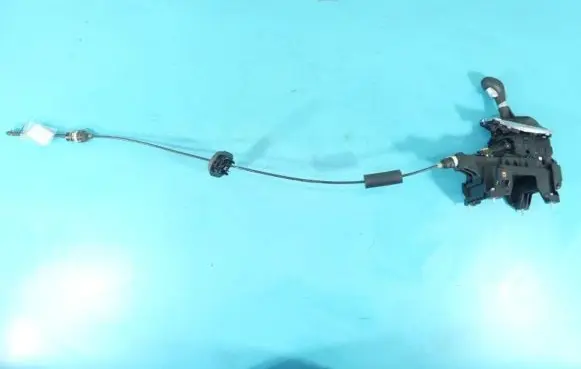 Opel Insignia A Gear shift cable linkage 13316101 IMPRK1338401