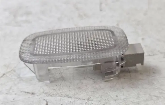 Mercedes-Benz E W212 Front seat light A2218250382 A0005402066