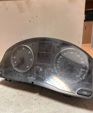 Volkswagen Golf V Speedometer (instrument cluster) 1K0920851H V0021000 VWZ7ZDD0995814
