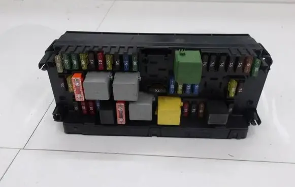 Mercedes-Benz E W212 SAM control unit a2129006824
