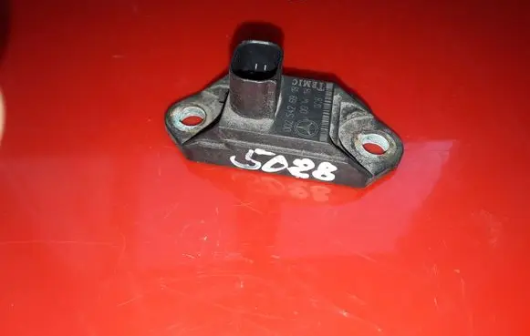 Mercedes-Benz S W220 Airbag deployment crash/impact sensor 0025426918