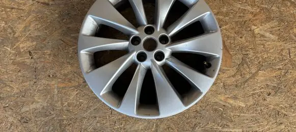 R18 alloy rim