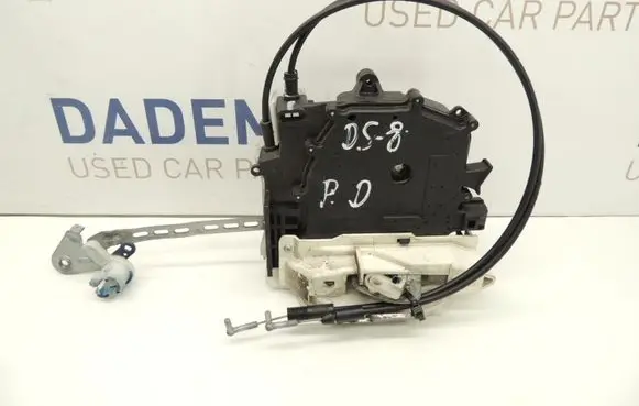 Peugeot 4007 Front door lock DS8