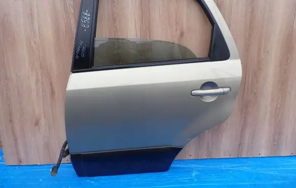 Suzuki SX4 Front door