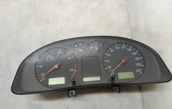 Volkswagen PASSAT B5 Speedometer (instrument cluster) 3B1919860D 110008919016
