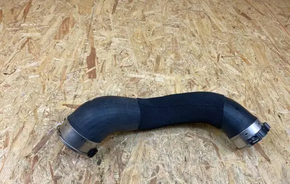BMW X1 F48 F49 Intercooler hose/pipe 7637197 11279412 02716