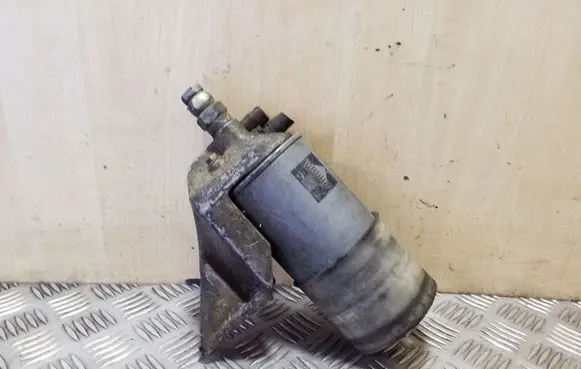 Audi A6 S6 C4 4A Fuel filter bracket/mount holder 074127445