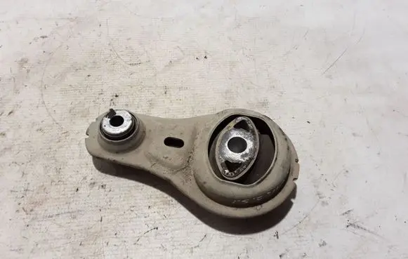 Opel Vivaro Engine mount bracket 8200725253