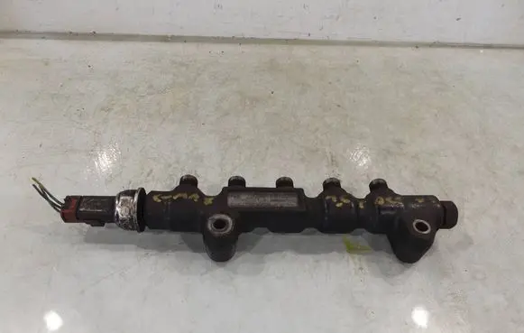 Fuel main line pipe