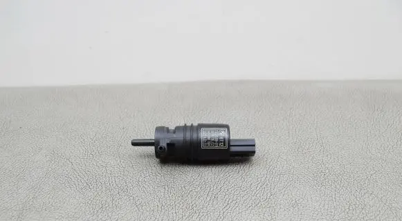 BMW 3 F30 F35 F31 Windscreen/windshield washer pump 7302589