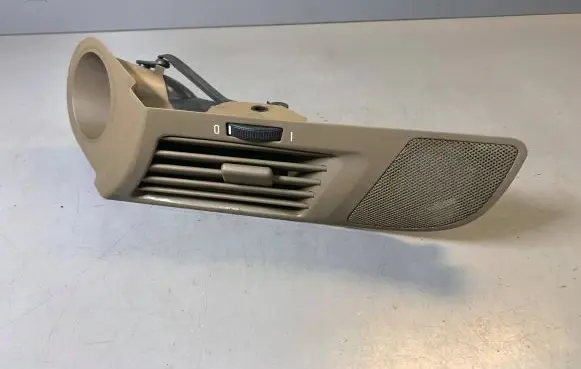 BMW 5 E39 Dashboard side air vent grill/cover trim 8391173