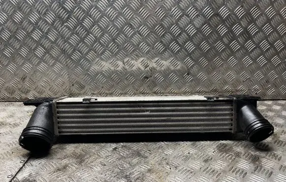 BMW 3 E90 E91 Intercooler radiator 7798788