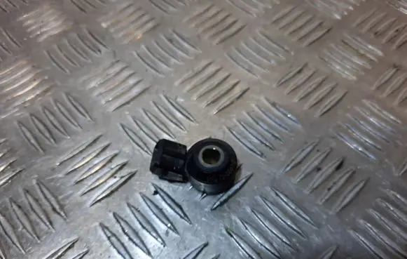 BMW 6 F12 F13 Detonation knock sensor 7598861