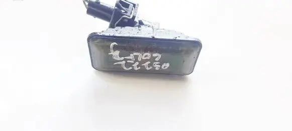 Front fender indicator light