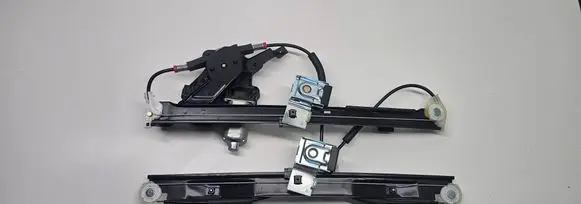 Ford Mondeo Mk III Front door window regulator with motor 1417697