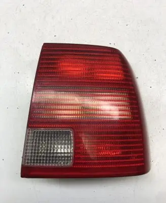 Volkswagen PASSAT B5 Rear/tail lights 3B5945096G
