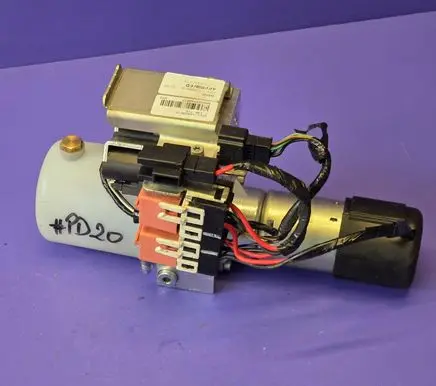 BMW 1 E82 E88 Convertible roof hydraulic pump 7190715 DEE1109990S BM0109440013
