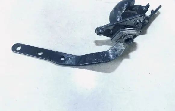Volvo V70 Tailgate/trunk/boot hinge 8643158
