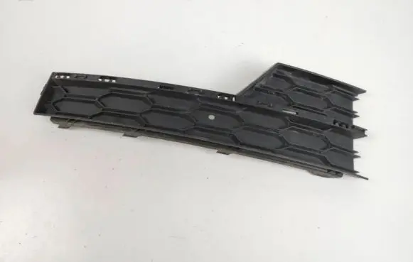 Skoda Octavia Mk3 (5E) Front bumper lower grill 5E0807682G