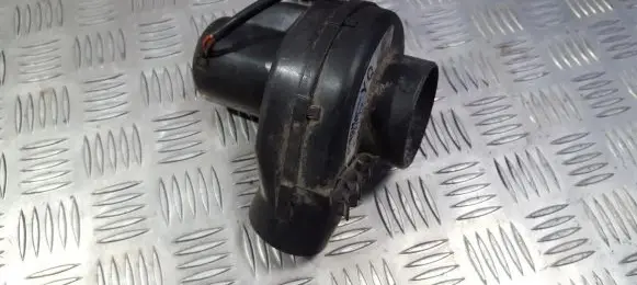 Opel Omega B1 Secondary air pump 0130007810 90493287