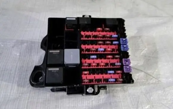Ford B-MAX Fuse box set AV1T14A005DFC