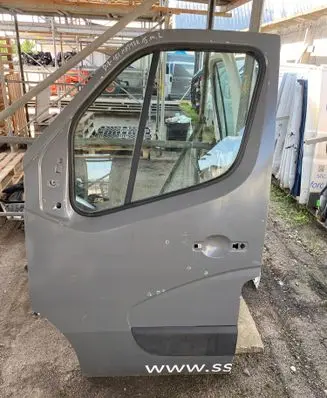 Renault Master III Front door