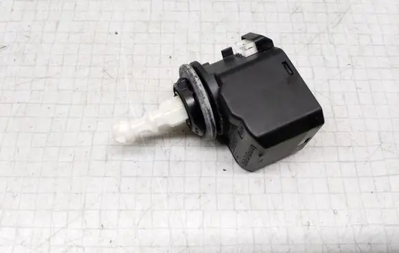Opel Zafira B Headlight level adjustment motor 00883000
