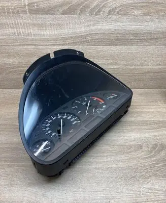 BMW 5 E39 Speedometer (instrument cluster) 6907018 110008735