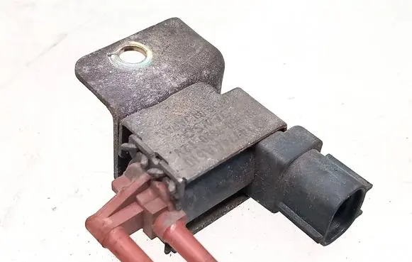 Vacuum valve
