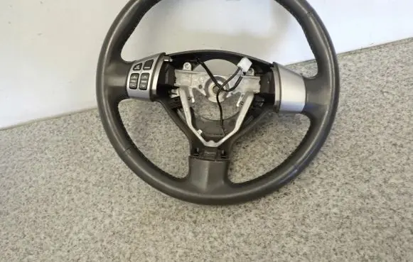 Suzuki SX4 Steering wheel