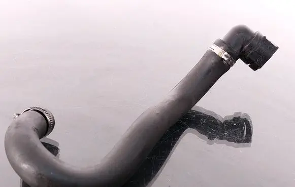Brake vacuum hose/pipe