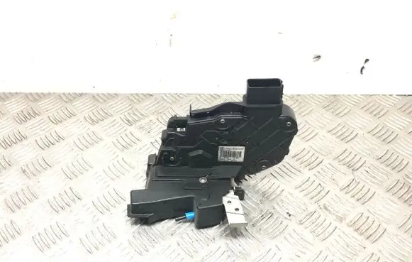 Ford Mondeo MK IV Front door lock 6M2AR21812MD 040513 0425B