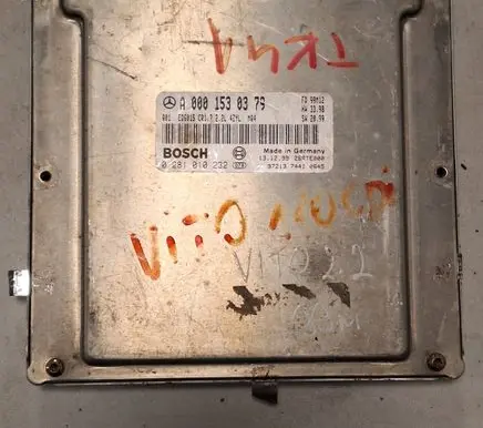 Mercedes-Benz Vito Viano W638 Engine control unit/module ECU A0001530379 28RTE000 0281010232