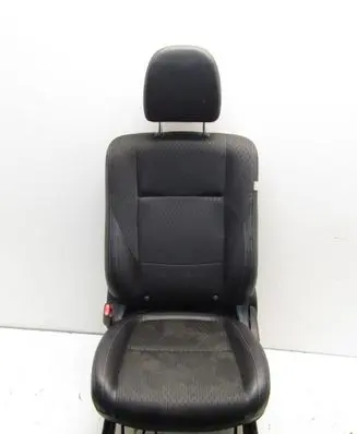 Mitsubishi Outlander Front driver seat 081827
