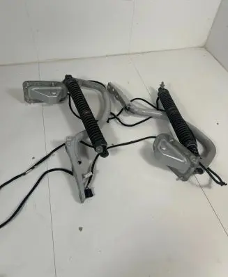 BMW 7 F01 F02 F03 F04 Tailgate strut 