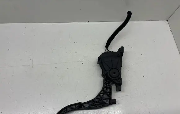 Volkswagen Polo IV 9N3 Accelerator throttle pedal 6Q1721503C