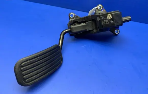 Toyota C-HR I Accelerator throttle pedal 78110F4040 17121A2 18056316595