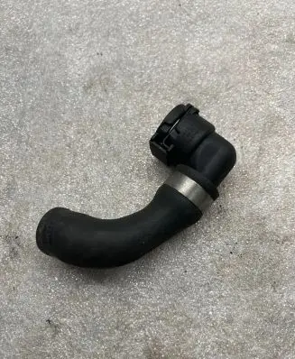 BMW 5 E60 E61 Engine coolant pipe/hose 11537792622