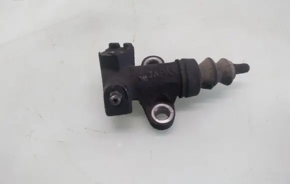 Subaru Legacy Clutch slave cylinder 