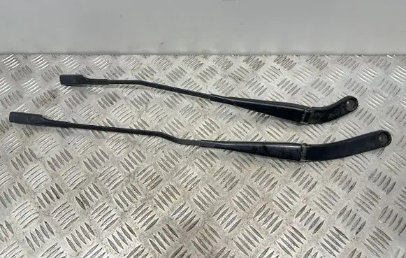 Headlight wiper blade set