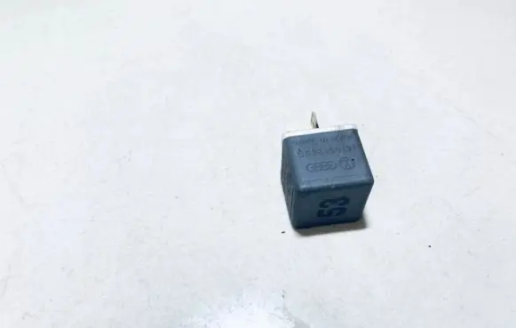 Audi A4 S4 B6 8E 8H Other relay 141951253b