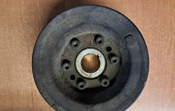 Mercedes-Benz E W124 Crankshaft pulley 1020301903