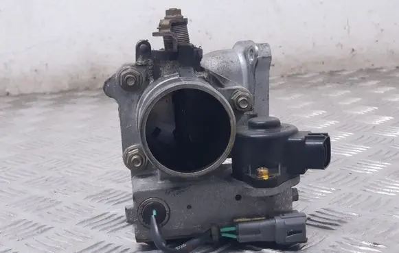 Toyota Corolla E120 E130 Throttle valve 8967221020