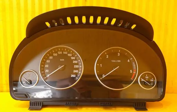 BMW 5 F10 F11 Speedometer (instrument cluster) 9227613