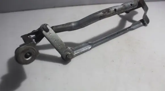 Renault Clio IV Front wiper linkage 