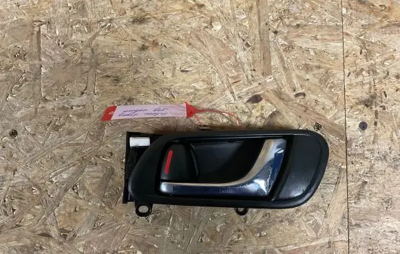 Subaru Legacy Rear door interior handle