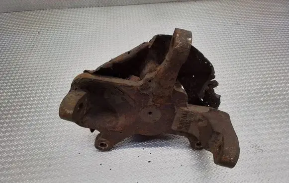 Iveco Daily 30.8 - 9 Front wheel hub spindle knuckle 