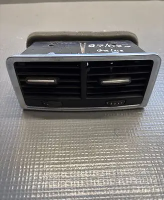 Audi Q7 4L Rear air vent grill 4L0819203
