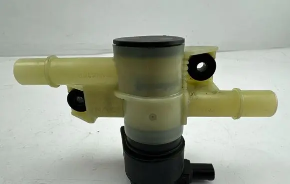 Volkswagen Golf VIII Fuel pressure regulator 5QF201549