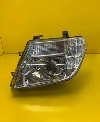 Nissan Navara D40 Headlight/headlamp 260605X10A